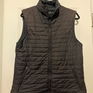 London Fog Charcoal Quilted Puffer Vest. Brown Houndstooth. Size Medium. Unisex.